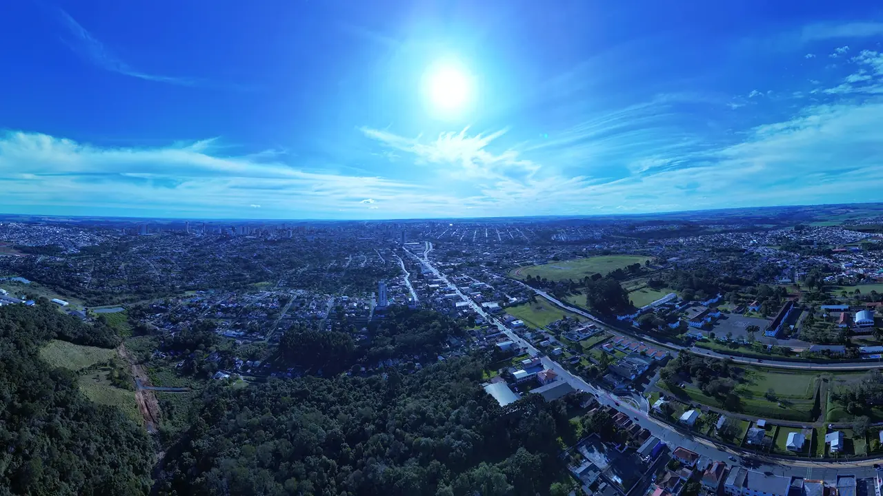 Imagem aérea de obra e estrutura